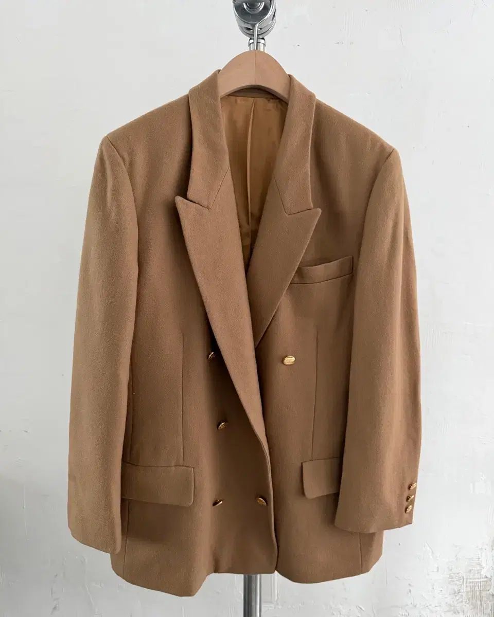 大得価，限定SALE】 BURBERRY バーバリー ゴールド ダブル ブレーザー