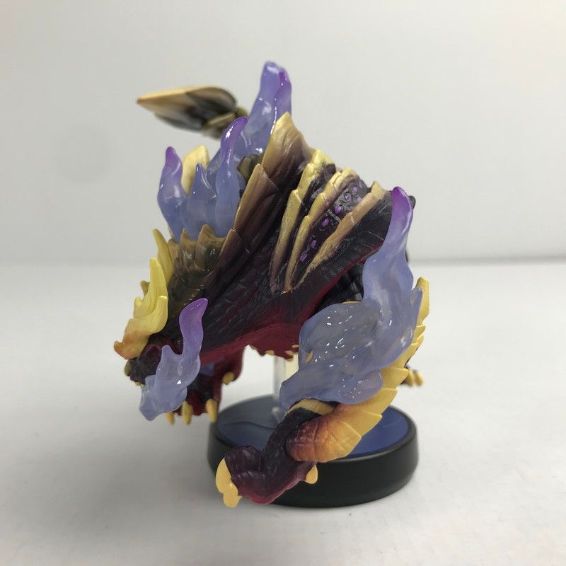 中古美品】 amiibo アミーボ 本体のみ マガイマガド