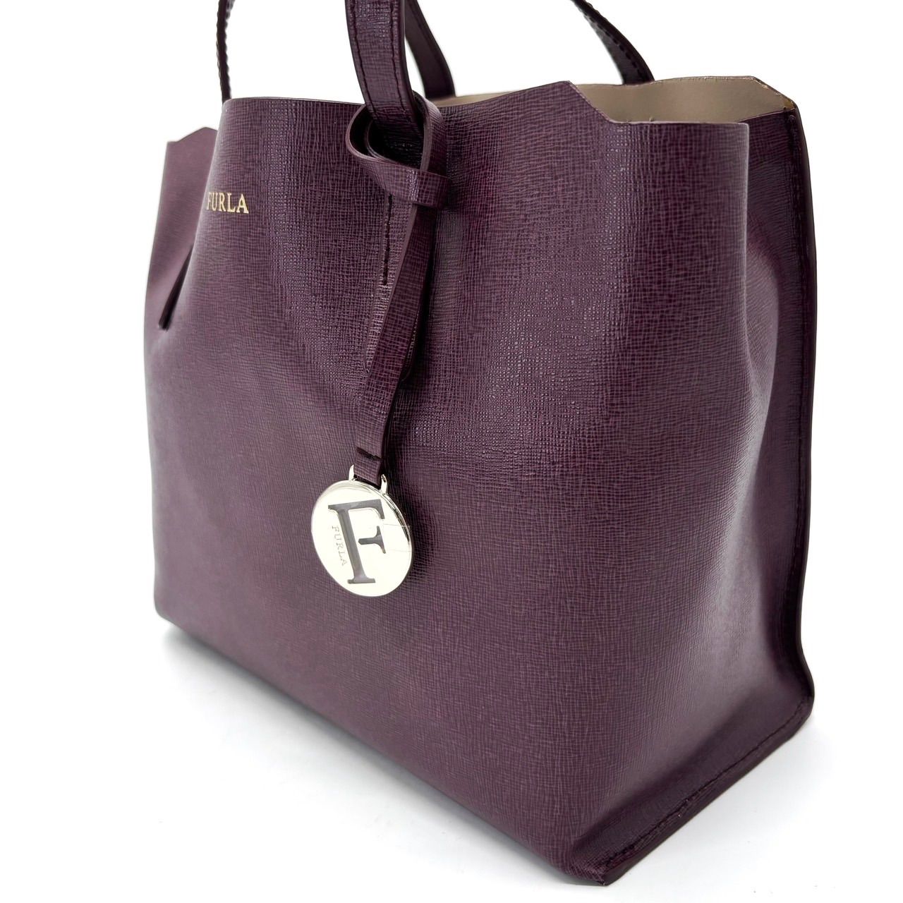 良品】FURLA フルラ サリー ハンドバッグ ゴールドプレート チャーム 