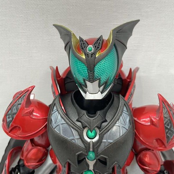 中古】バンダイ S.H.Figuarts(真骨彫製法) 仮面ライダーダークキバ
