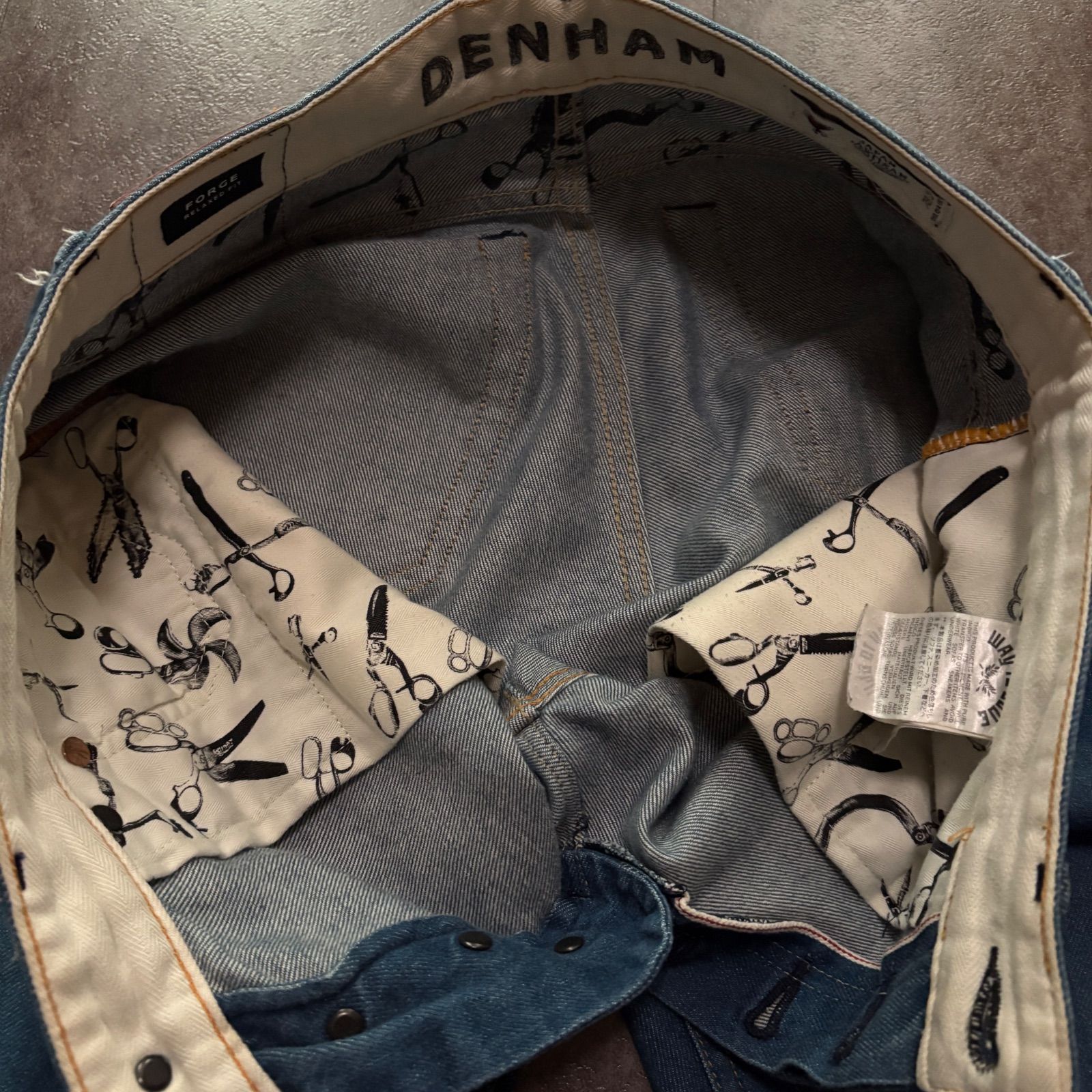 希少 デンハム DENHAM デニムパンツ ジーンズ ジーパン FORGE 240本 