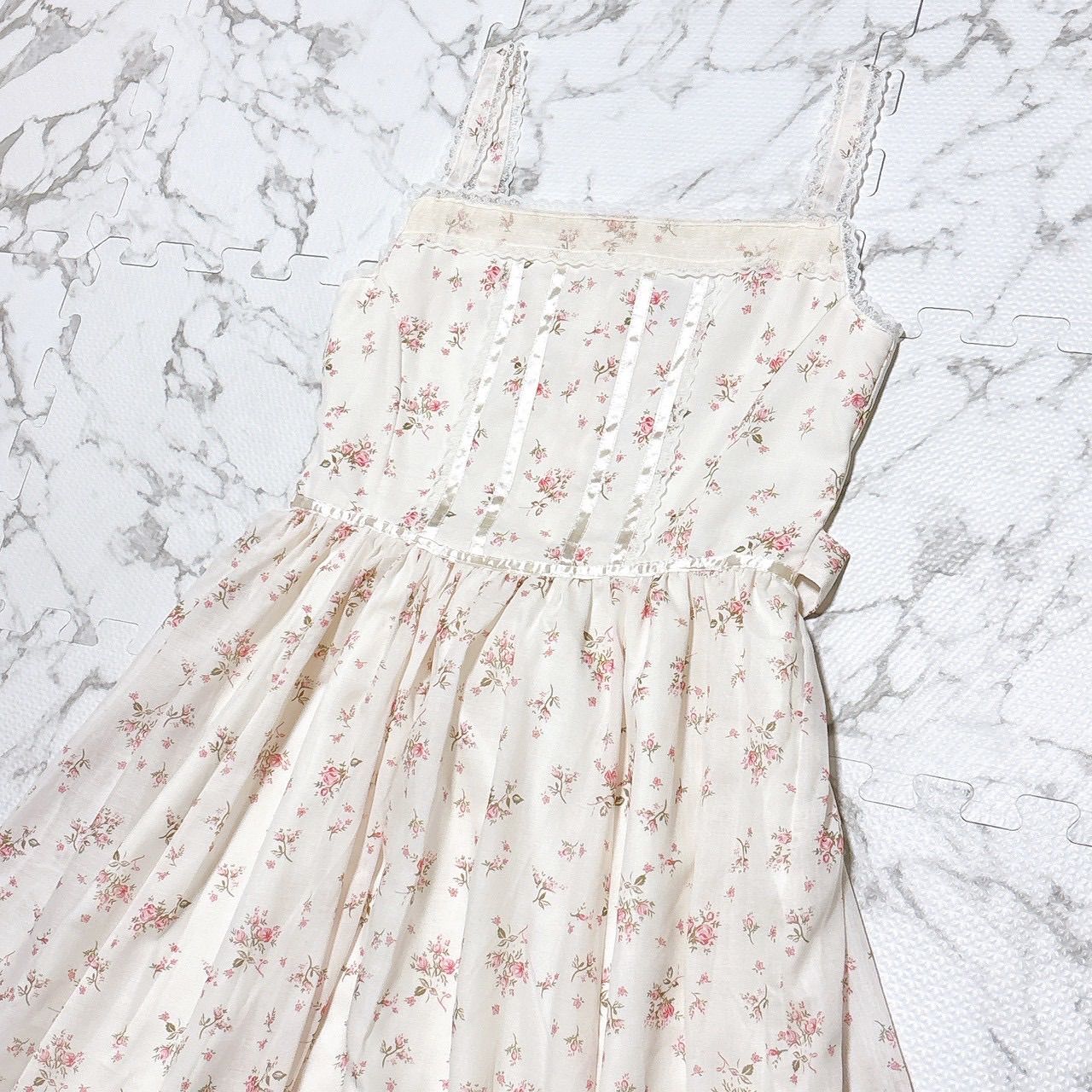 新品タグ付】Treat Urself Floral vintage like dress トリート