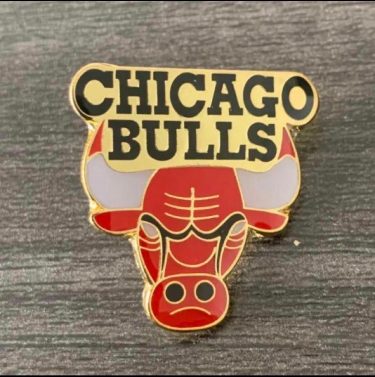 3個セット】NBA チーム ピンバッジ - メルカリ