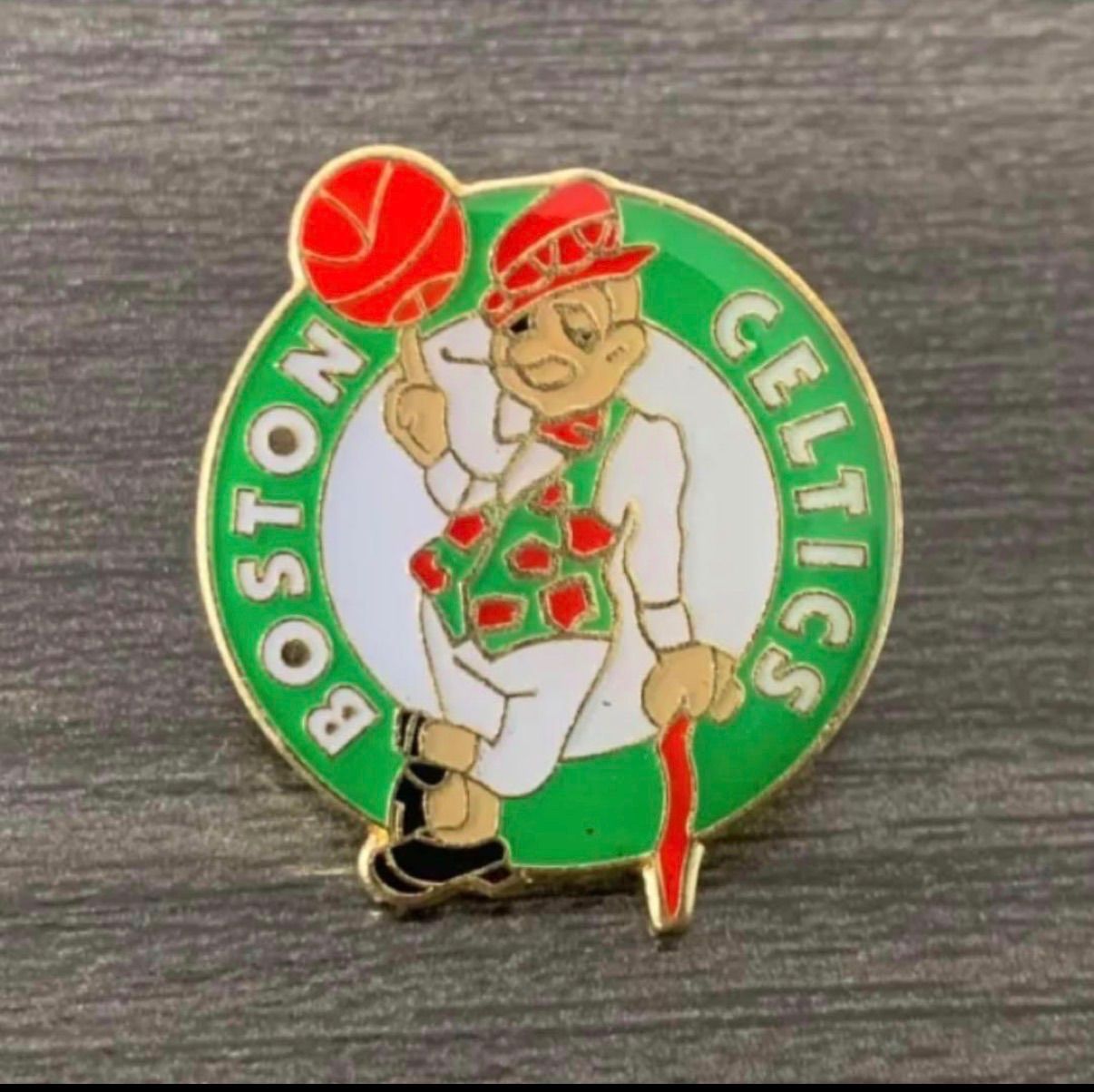 3個セット】NBA チーム ピンバッジ - メルカリ