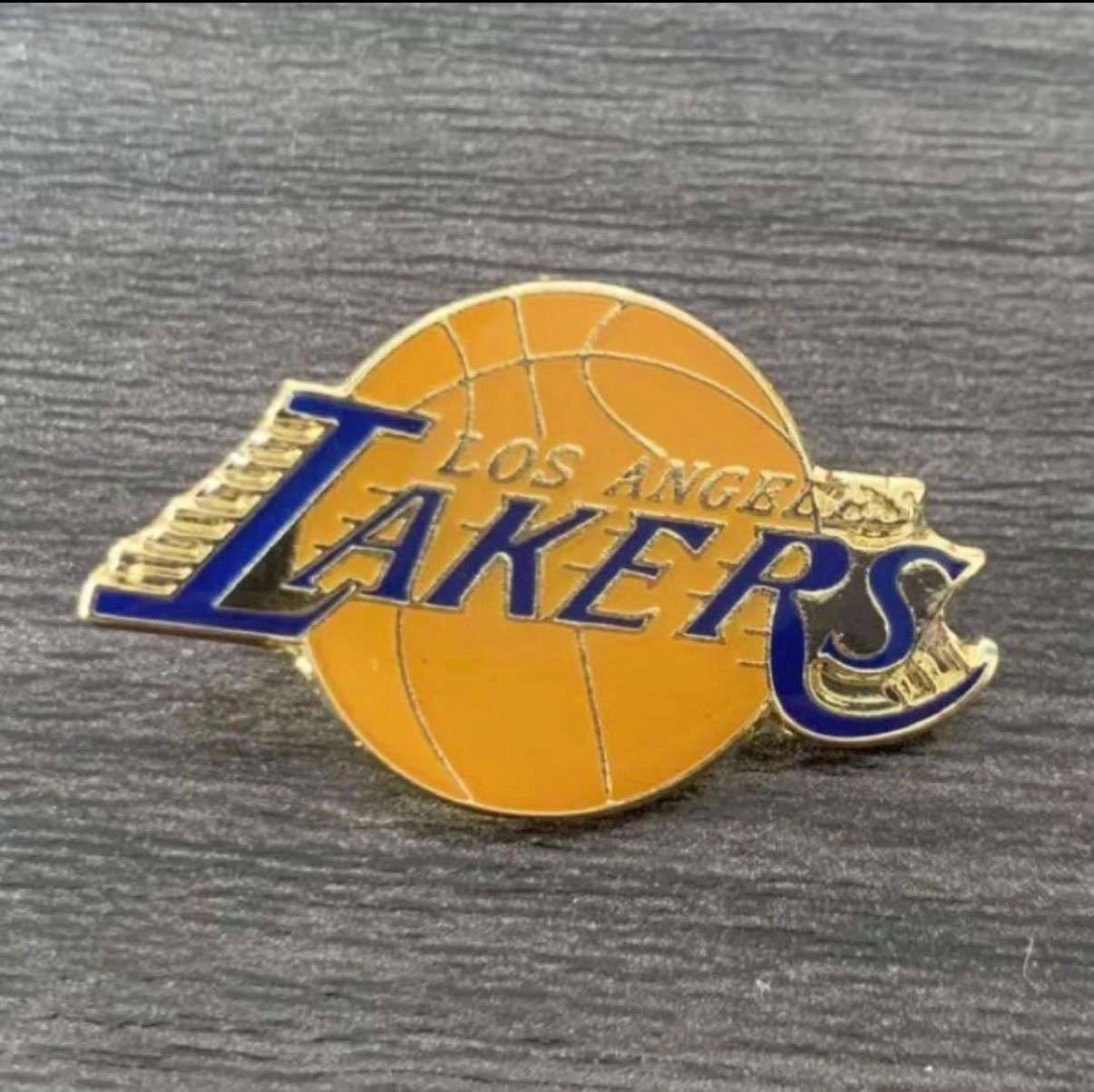3個セット】NBA チーム ピンバッジ - メルカリ