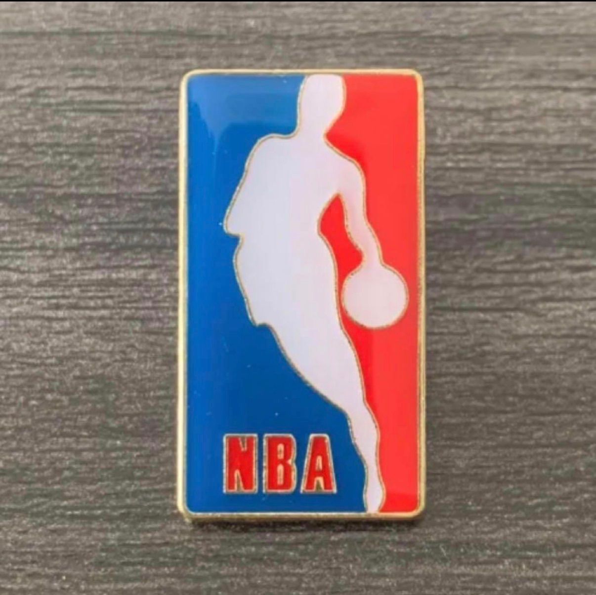 3個セット】NBA チーム ピンバッジ - メルカリ