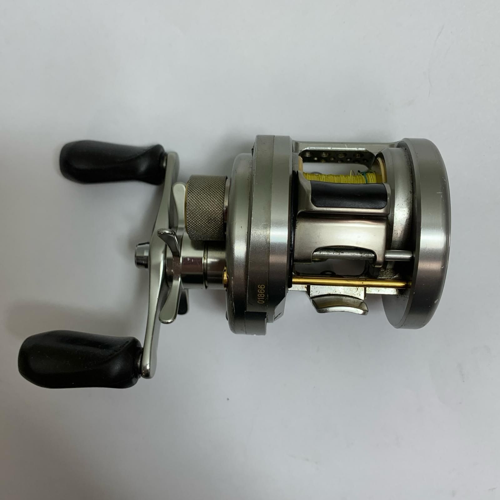 SHIMANO シマノ 04カルカッタコンクエスト101DC ベイトリール キズあり