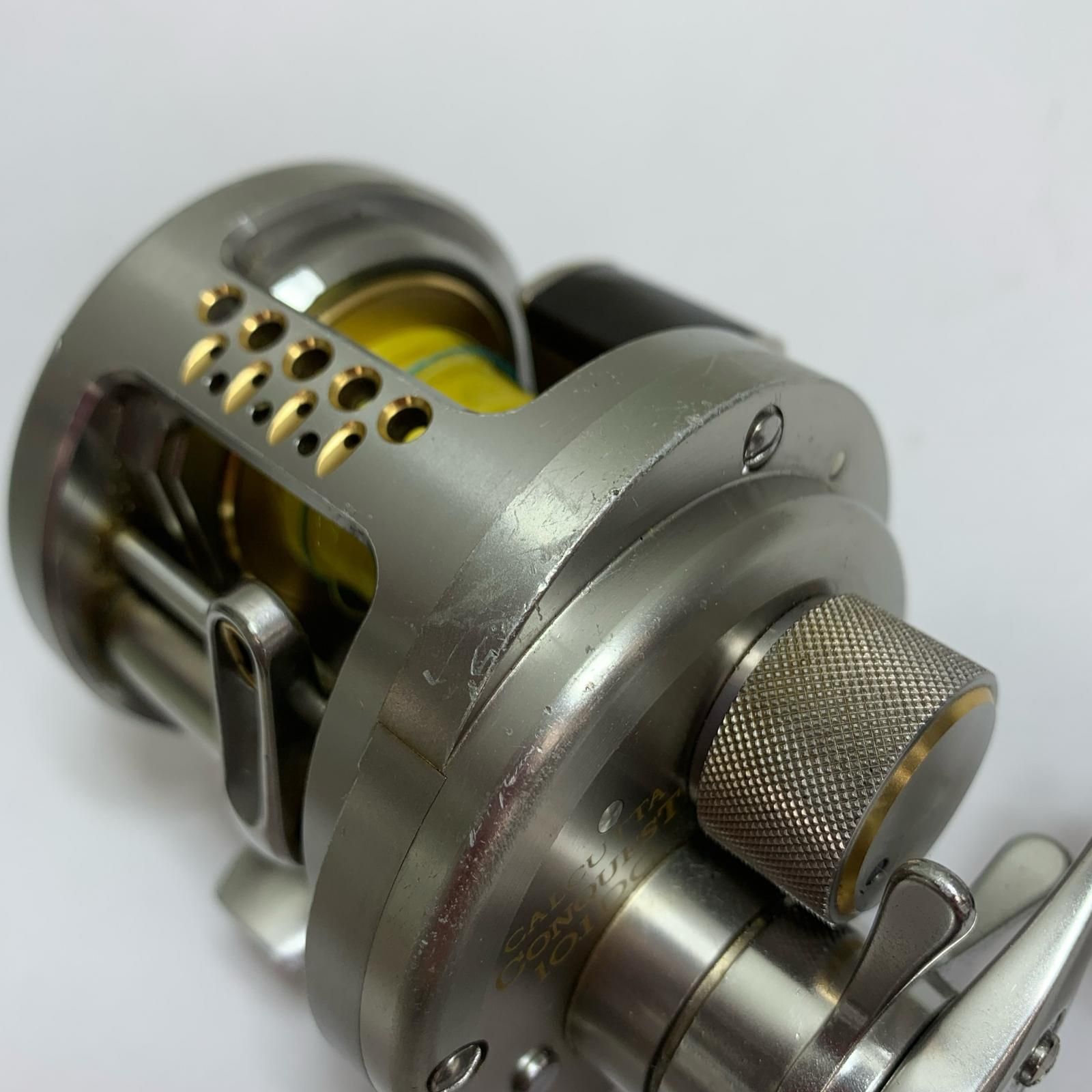 SHIMANO シマノ 04カルカッタコンクエスト101DC ベイトリール キズあり