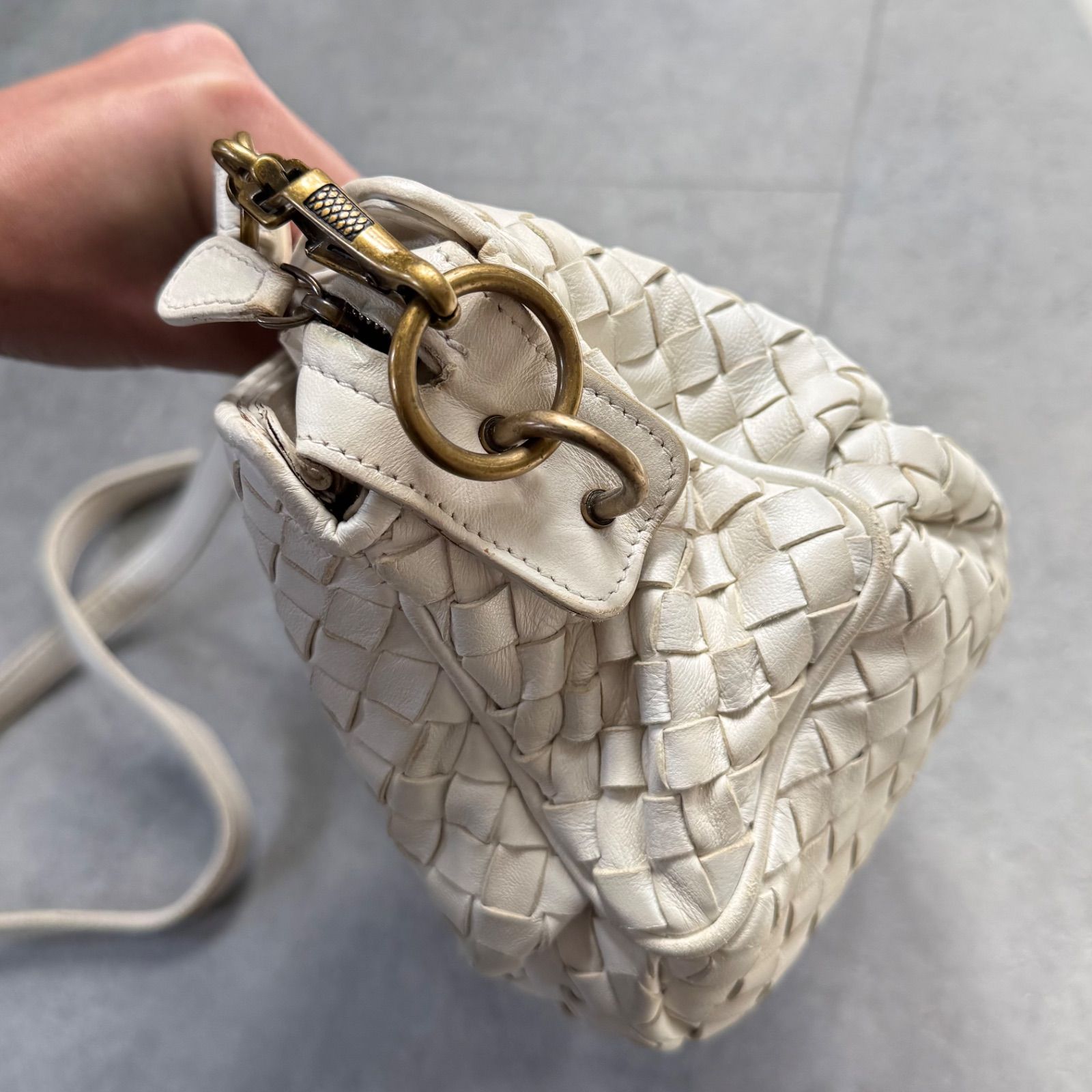BOTTEGA VENETA ボッテガヴェネタ イントレチャート ショルダーバック 