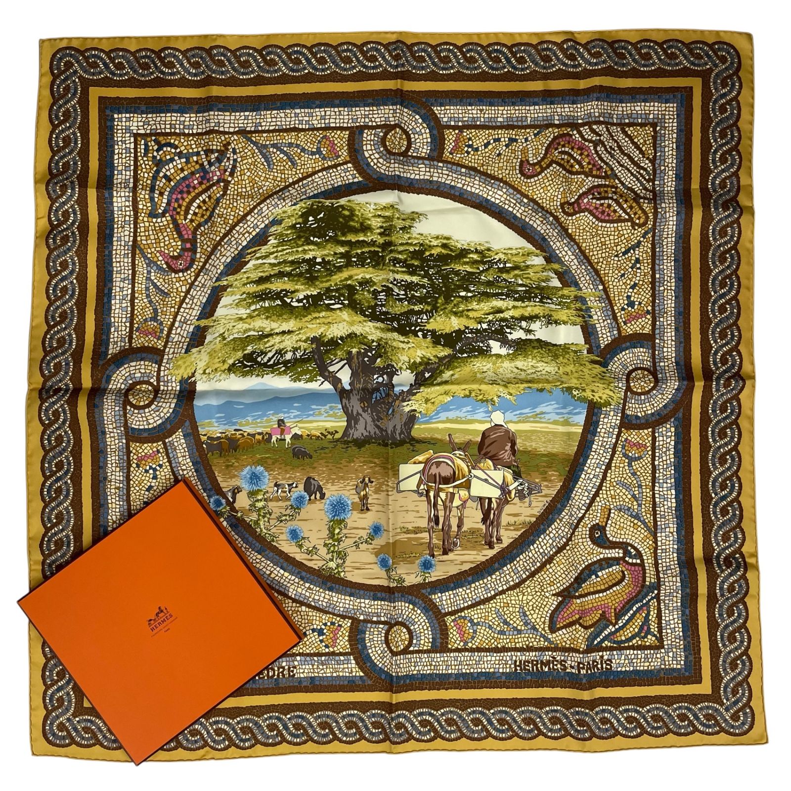 新品同様 希少 HERMES エルメス スカーフ シルク カレ90 ヒマラヤ杉の