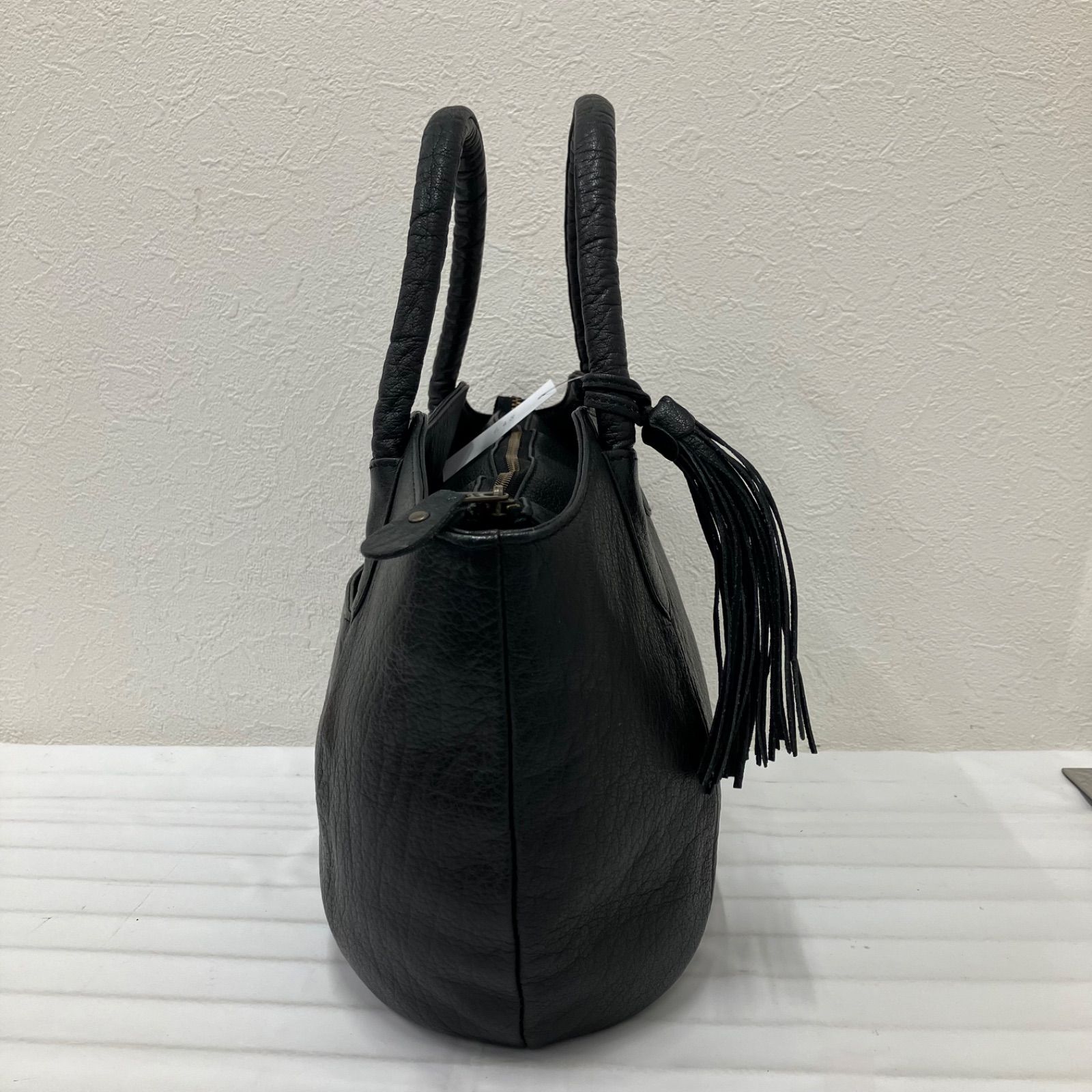 897 IBIZA イビザ イビサ ハンドバッグ ブラック 黒 レザー タッセル 