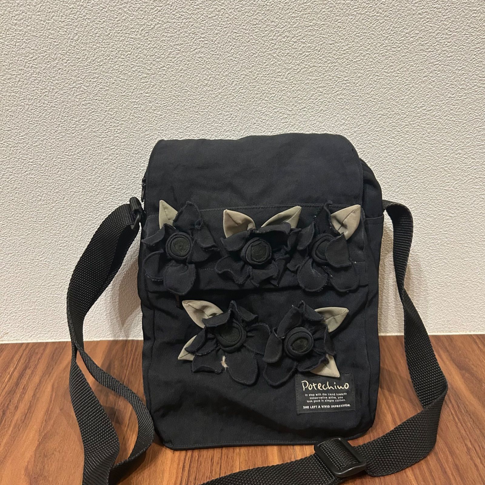 レディース 極美品✨ ポテチーノ ショルダーバッグ メッセンジャー