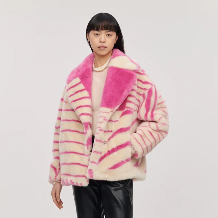 新品・正規品】 jakke RITA COAT | 個性派 ピンク ストライプ