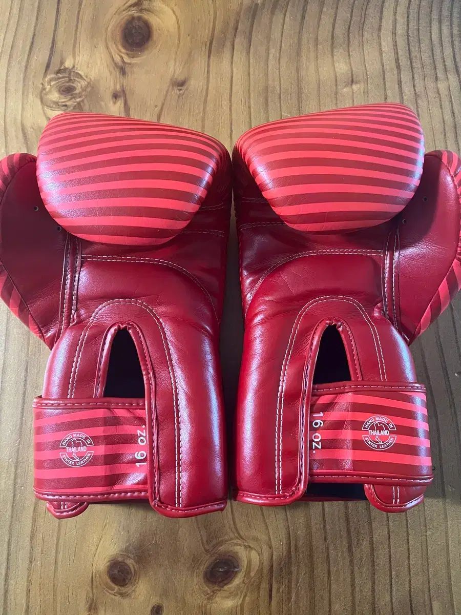 Fairtex フェアテックス グローブ 16オンスBGV1 ネイビー/ブラック