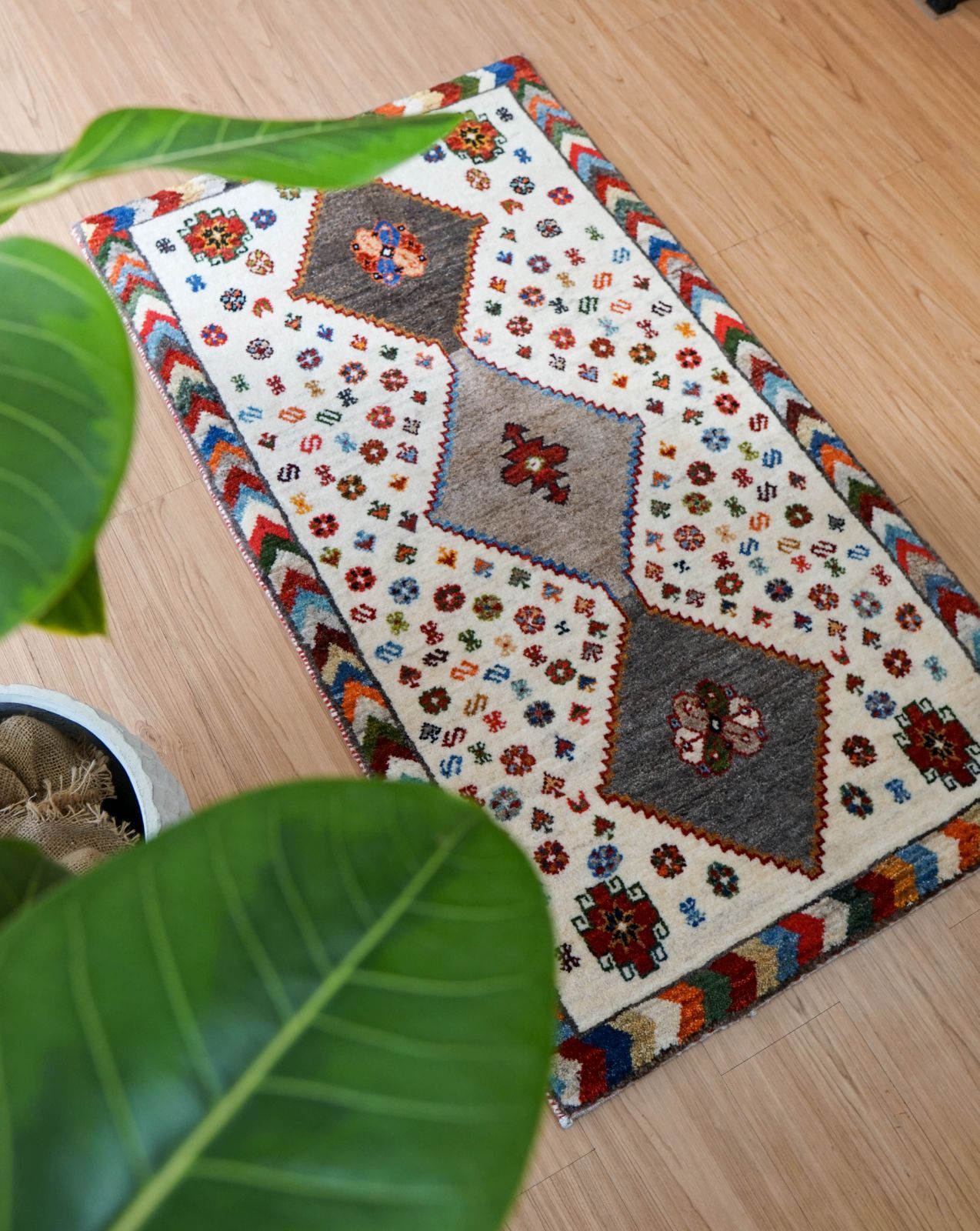 ペルシャ 絨毯 カシュクリギャッベ 136×74cm リズ ギャベ - メルカリ
