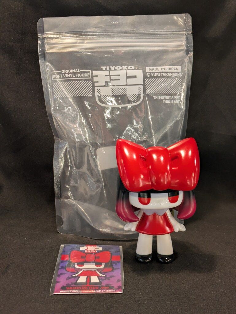 爆買い，お得 YURI TAKAHASHI チヨコ ソフビ VAMPIRE RED Ver.