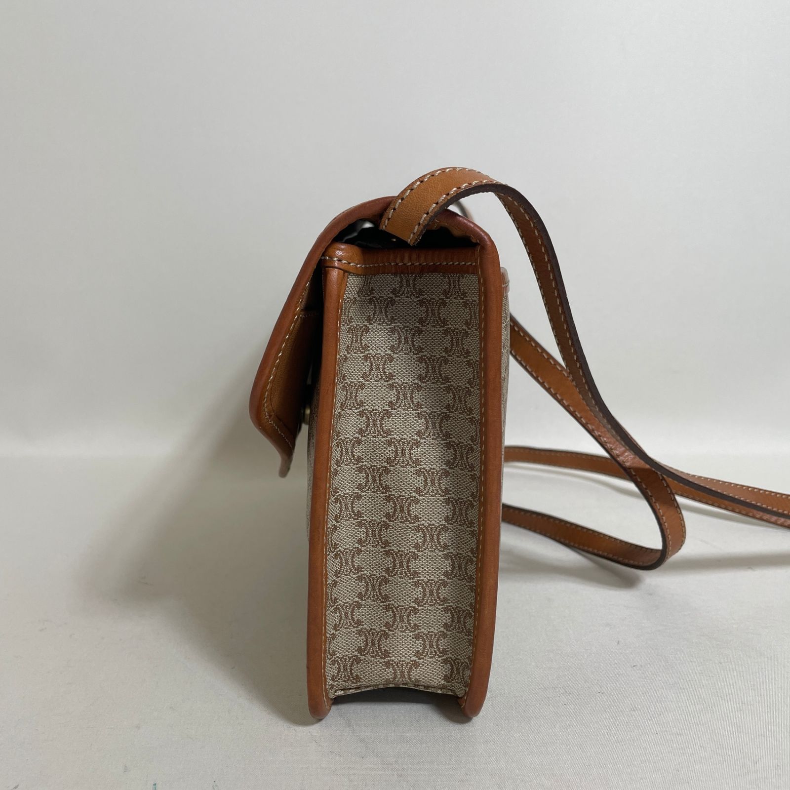 2603-37｜セリーヌ ショルダーバッグ マカダム柄 トリオンフ CELINE 