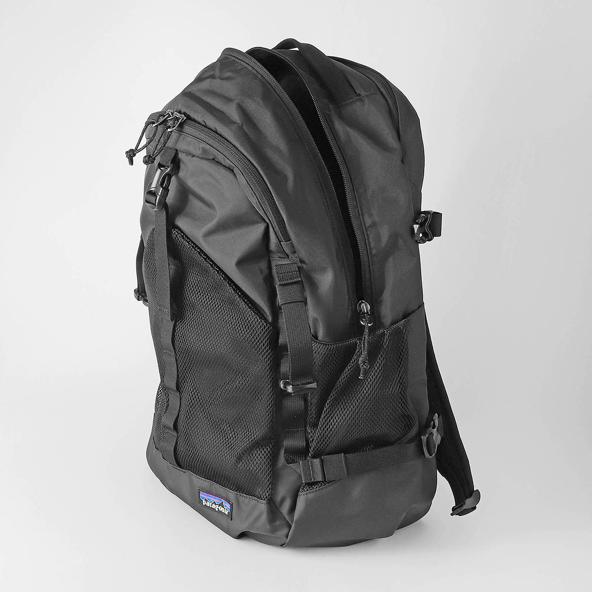 新品 パタゴニア PATAGONIA リュックサック 30L ブラック - メルカリ