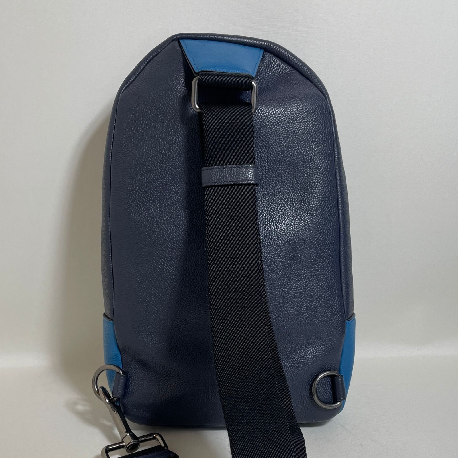 2603-62｜美品｜コーチ ボディバッグ レザー ネイビー×ブルー 2603-62｜美品｜コーチ ボディバッグ レザー ネイビー×ブルー - メルカリ