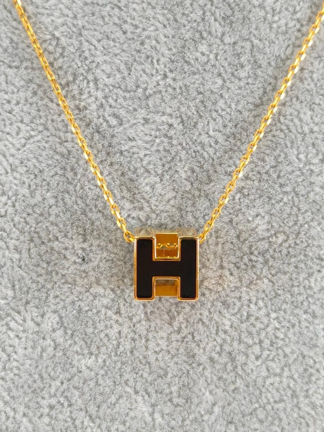 HERMES エルメス カージュドアッシュ Hキューブ ネックレス ゴールド