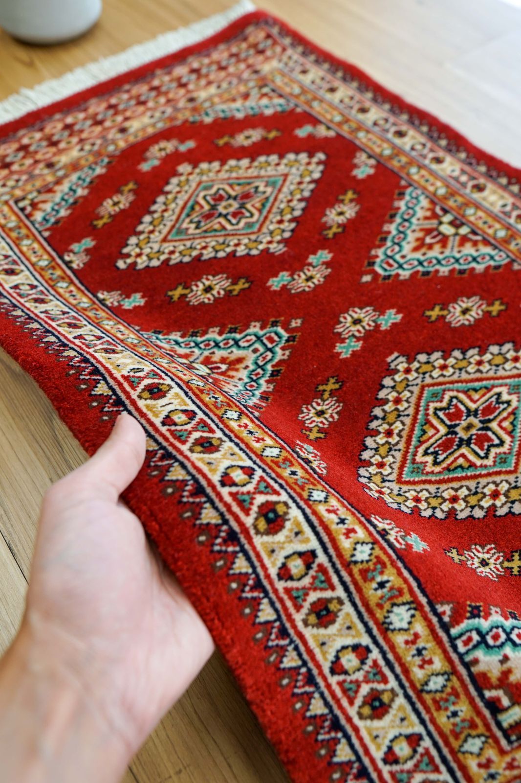 パキスタン手織り絨毯 玄関マット 78×49cm ファインクオリティ 赤基調