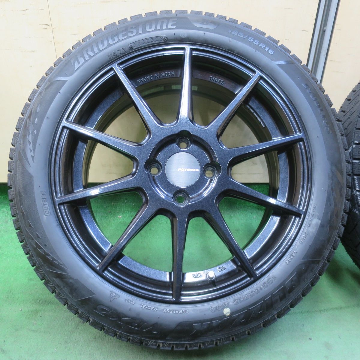 バリ溝！23年！キレイ！ほぼ10分☆スタッドレス 185/55R16