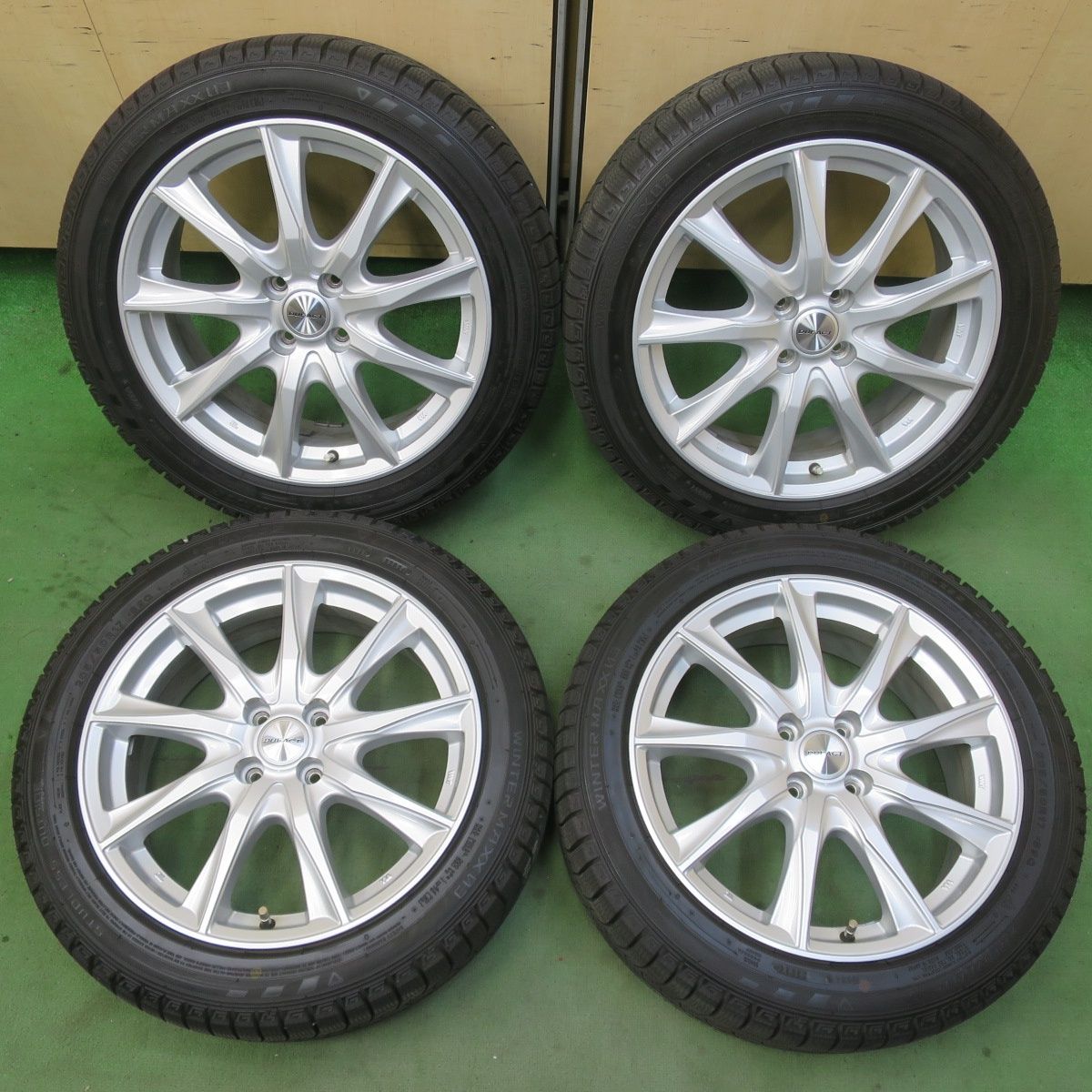 バリ溝！24年！キレイ！9.5分以上☆スタッドレス 205/50R17 ダンロップ 
