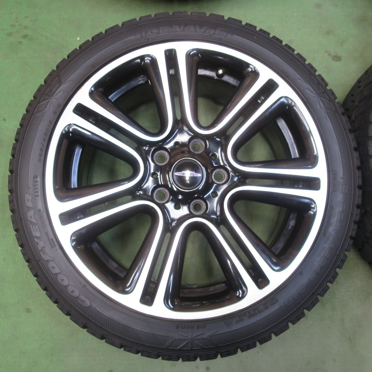 バリ溝！9分☆MINI ミニ R60 クロス オーバー 純正 JCW 225/45R18 