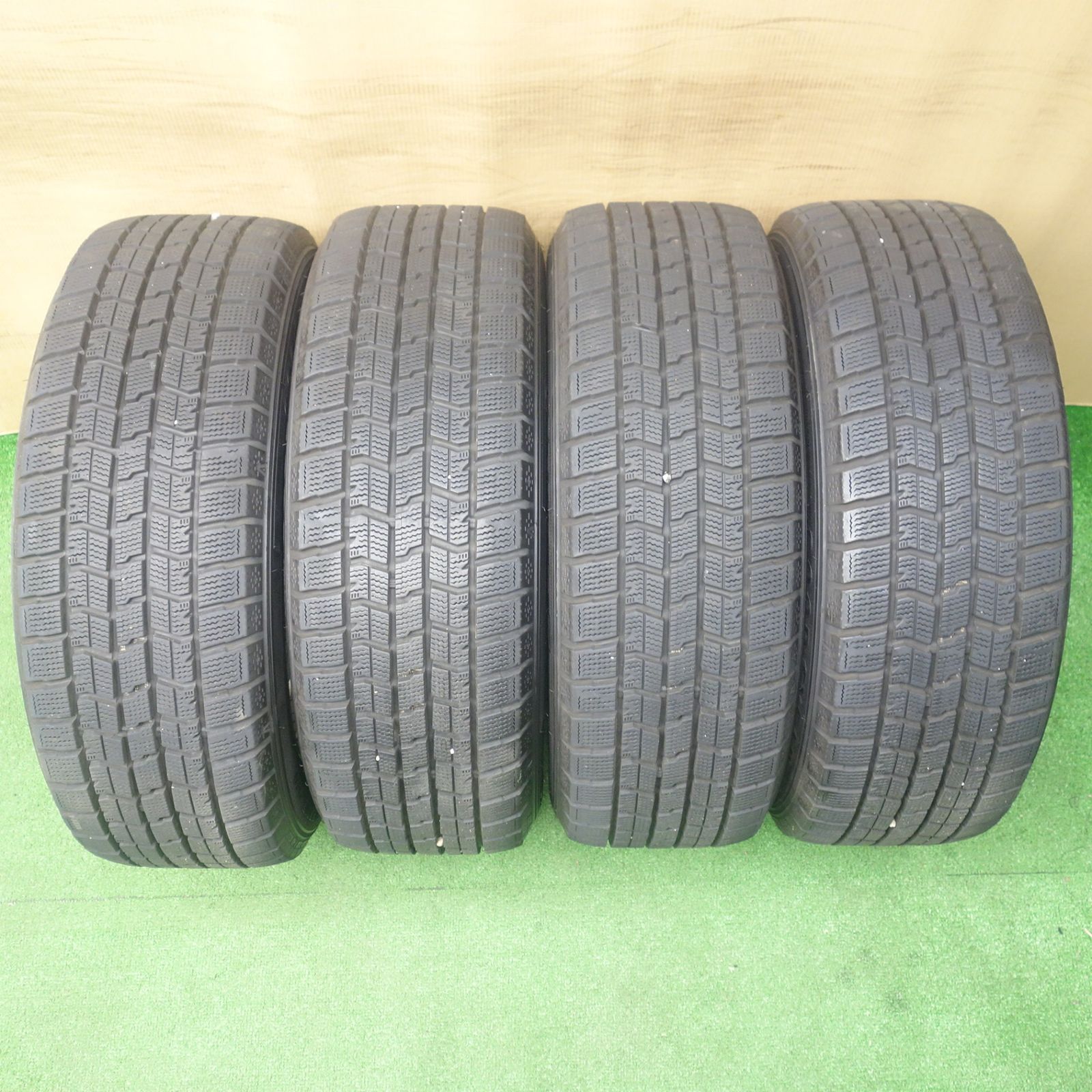 グッドイヤー 205⁄55R16 NAVI バリ溝 スタッドレス ICE バリ溝！22年 