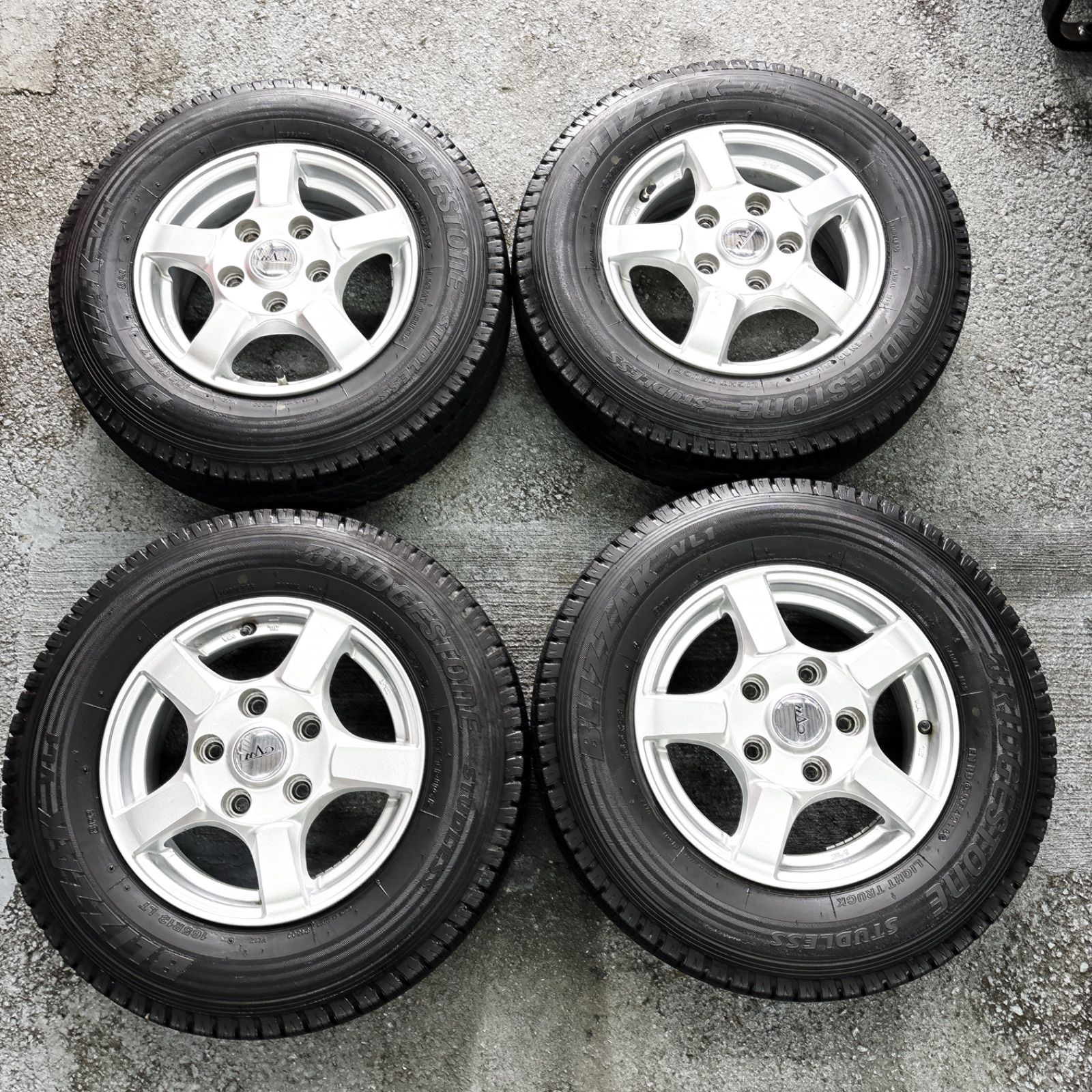最終値下げ【送料無料】CVW ブリザック 165R13 LT 社外ホイールタイヤ 