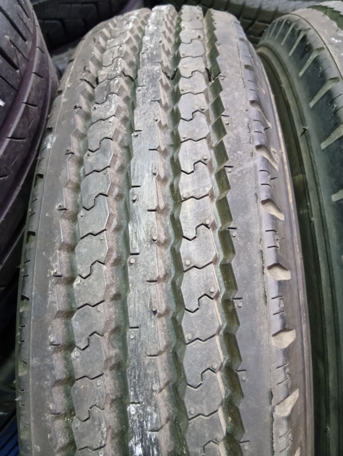 トラック用タイヤ 205/80R17.5LT 120/118L ヨコハマタイヤ SUPER STEEL 