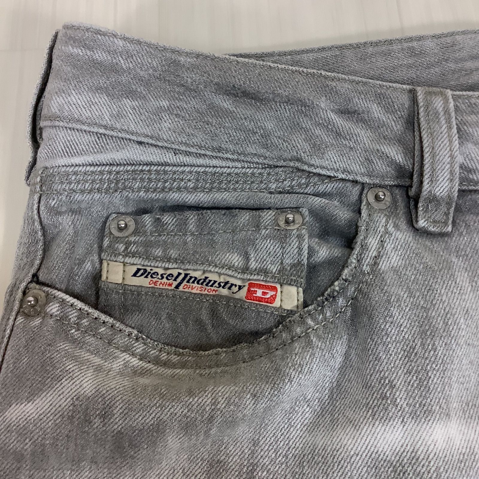 イタリア製】DIESEL RESLM ディーゼル ダメージ ボタンフライ デニム 