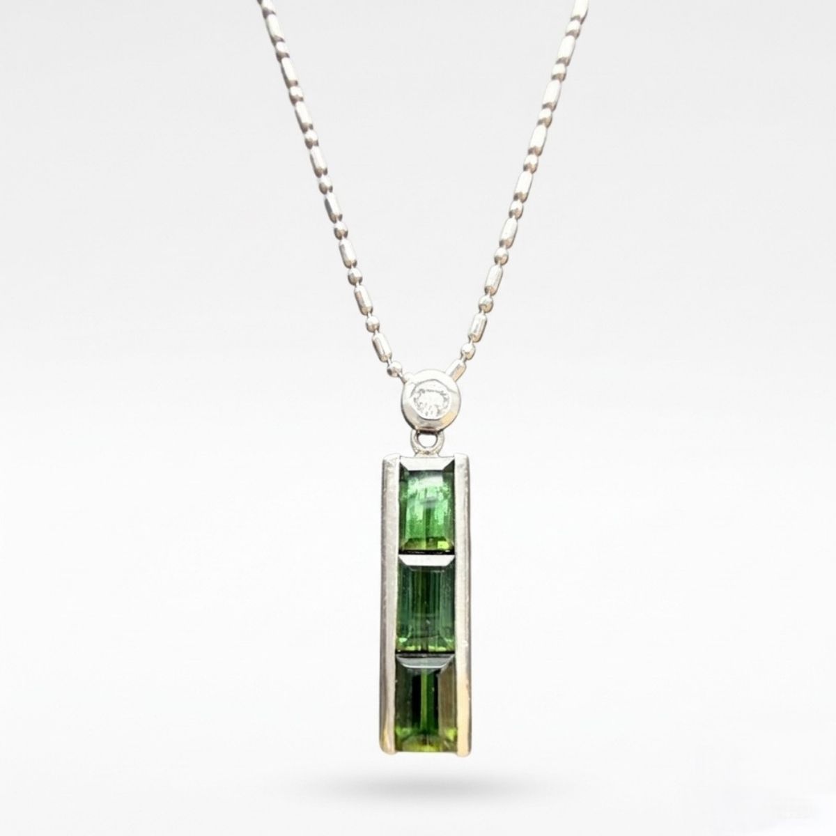 Pt900 Pt850 トルマリン2.11ct ダイヤモンド0.07ct ネックレス - メルカリ