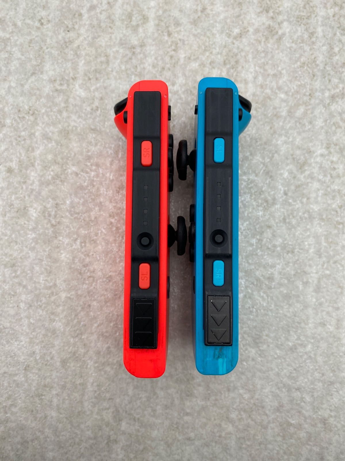 ◇Nintendo Switch Joy－Con（L） ネオンブルー／（R） ネオンレッド