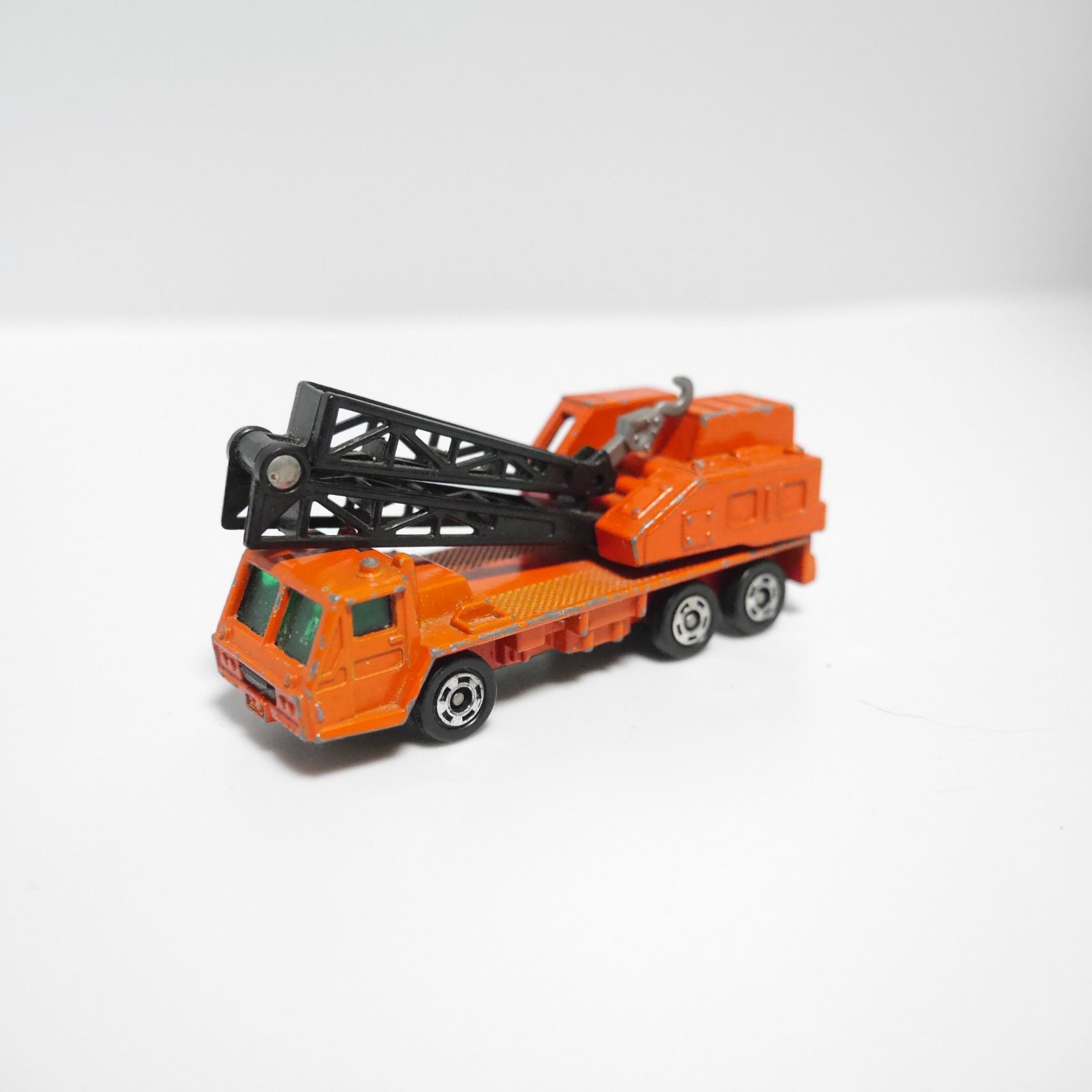 タカラトミー トミカ No.66 三菱ふそうトラッククレーン 玩具 昭和