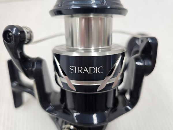 中古品】 シマノ SHIMANO スピニングリール 24 ストラディック SW