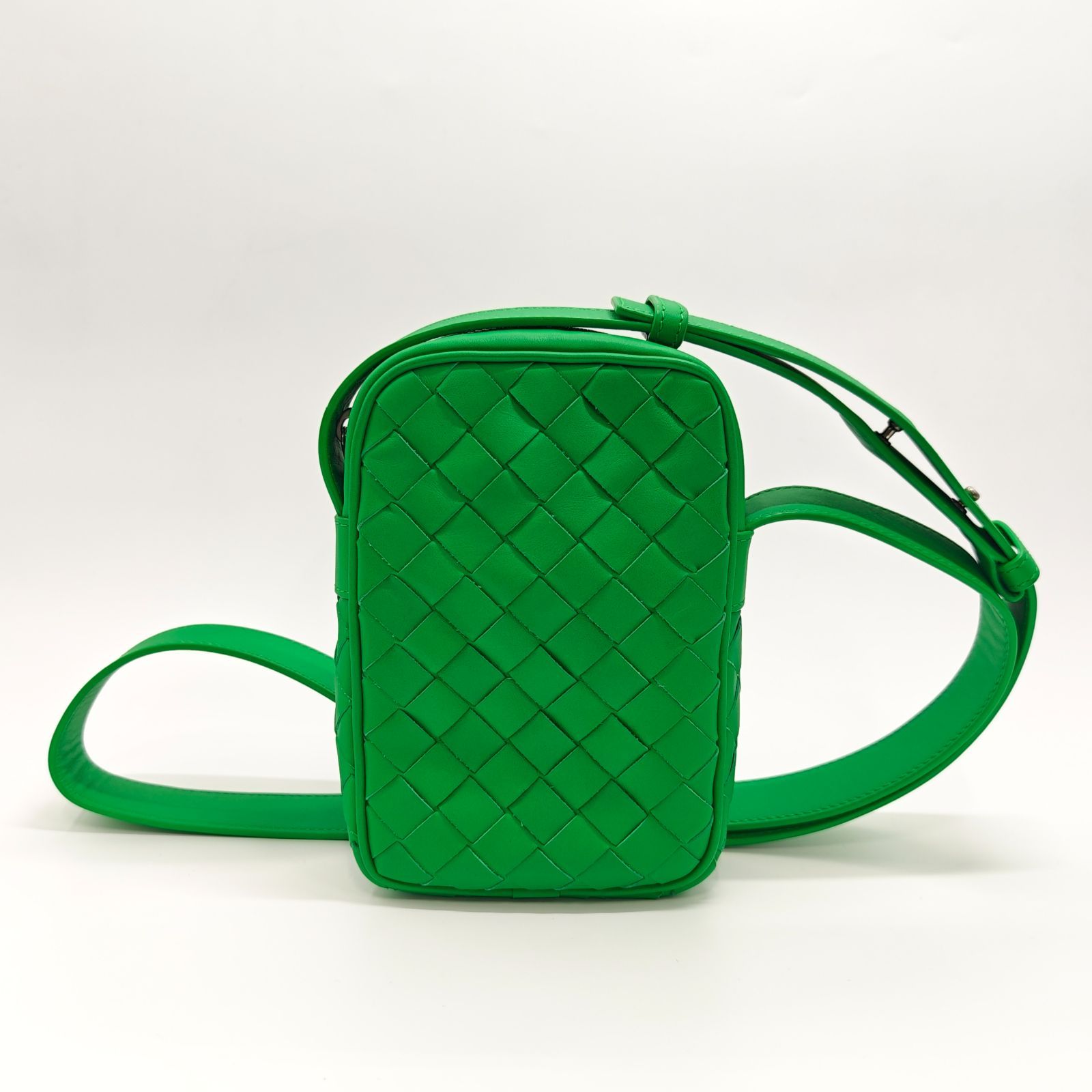 中古】BOTTEGA VENETA イントレチャート ポシェット フォンポーチ 