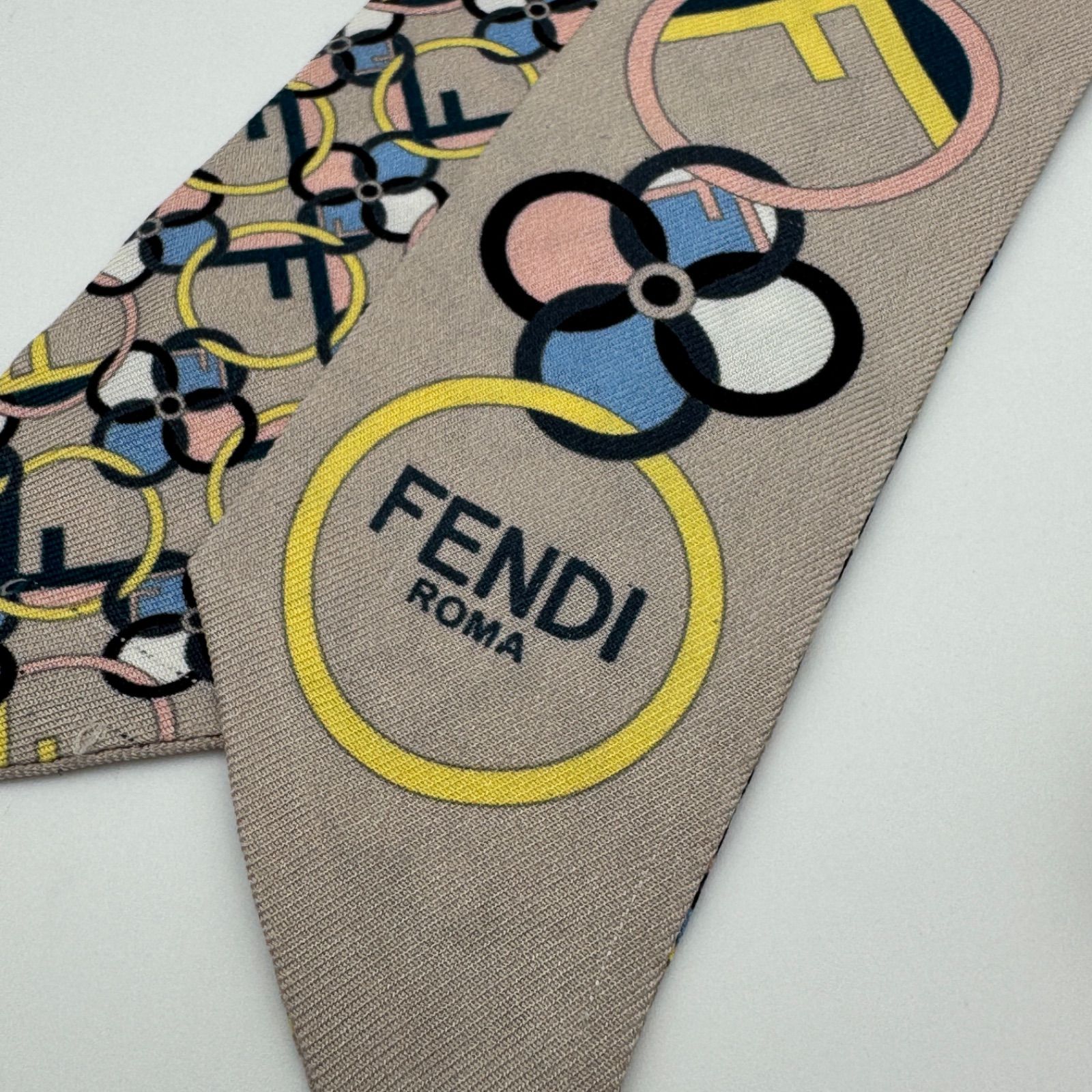 FENDI パンツ ハンドバッグ スカーフ