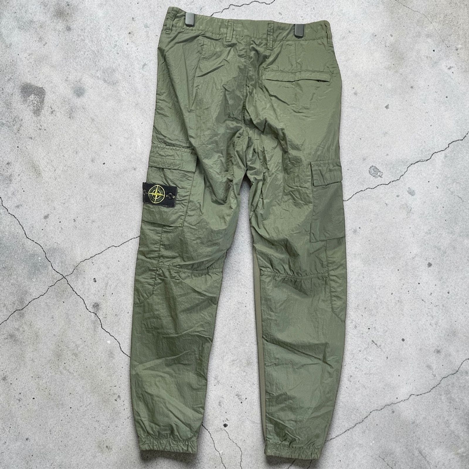 STONE ISLAND ストーンアイランド 721532029 ナイロンカーゴパンツ