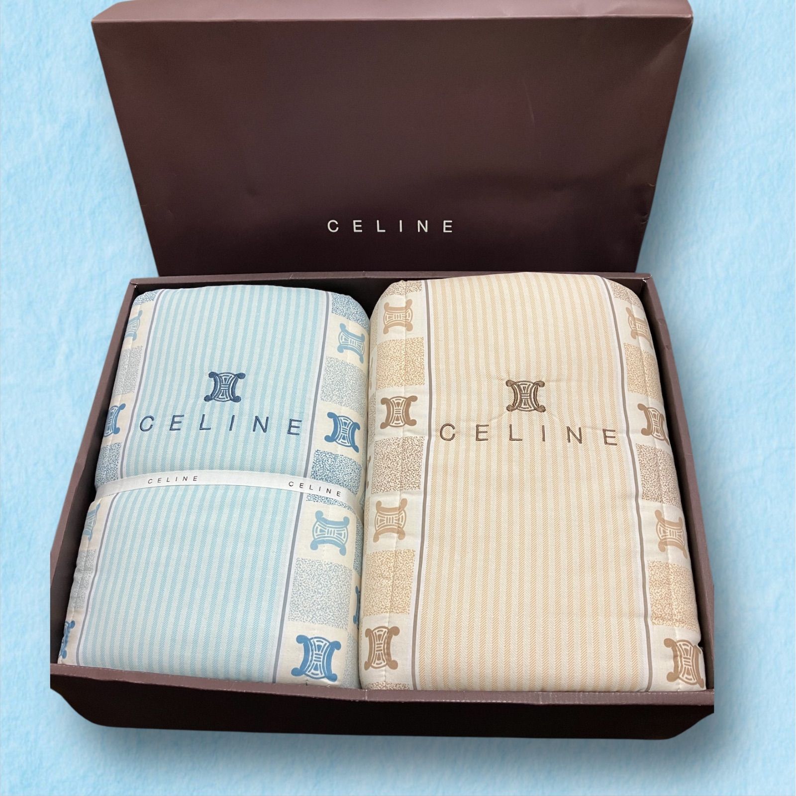 未使用 CELINE セリーヌ 合繊肌掛けふとん 2枚入り