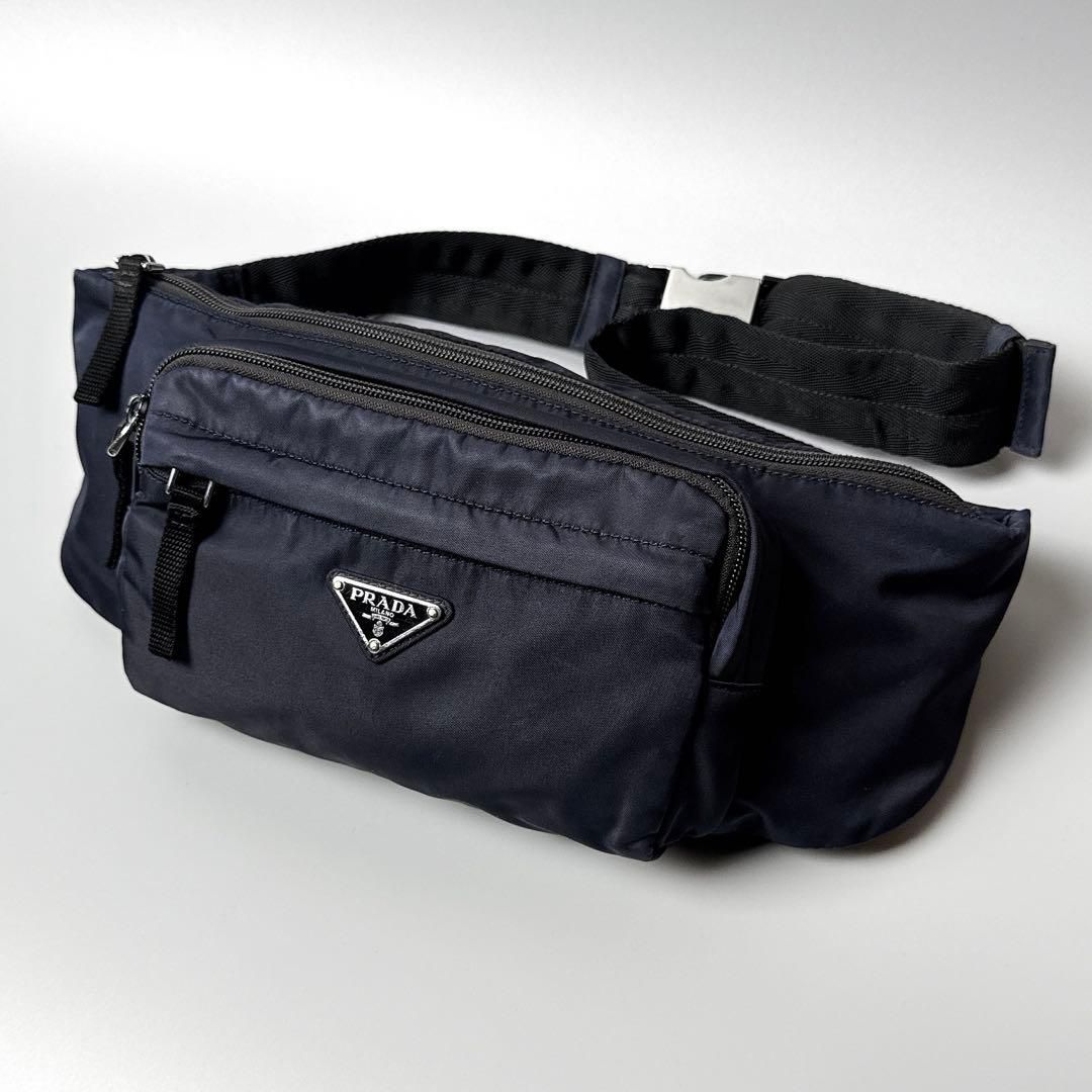 PRADA / トライアングルロゴ ボディバッグ ナイロン ネイビー メンズ 