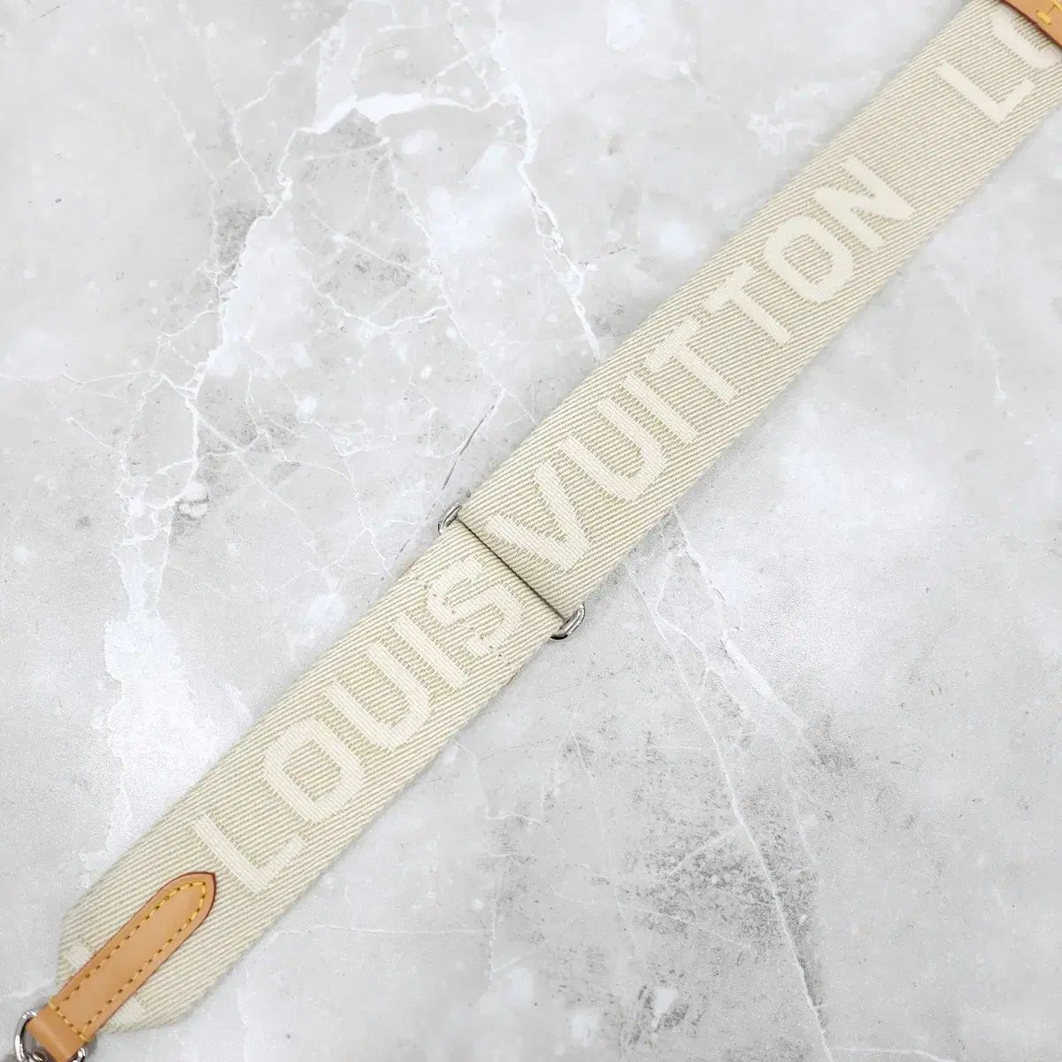 Buy from Japan Easily