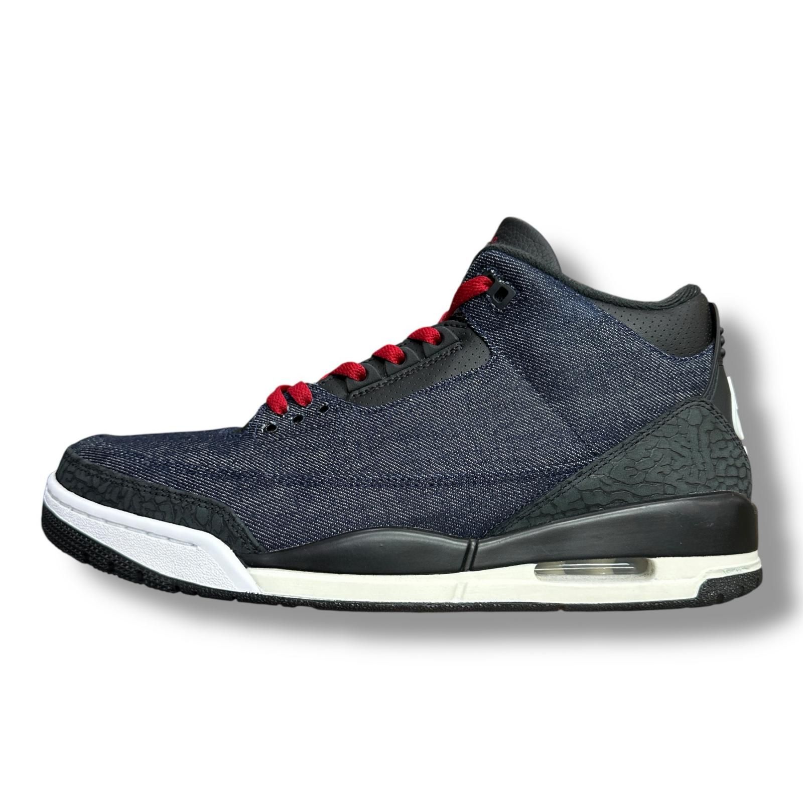 NIKE LEVI