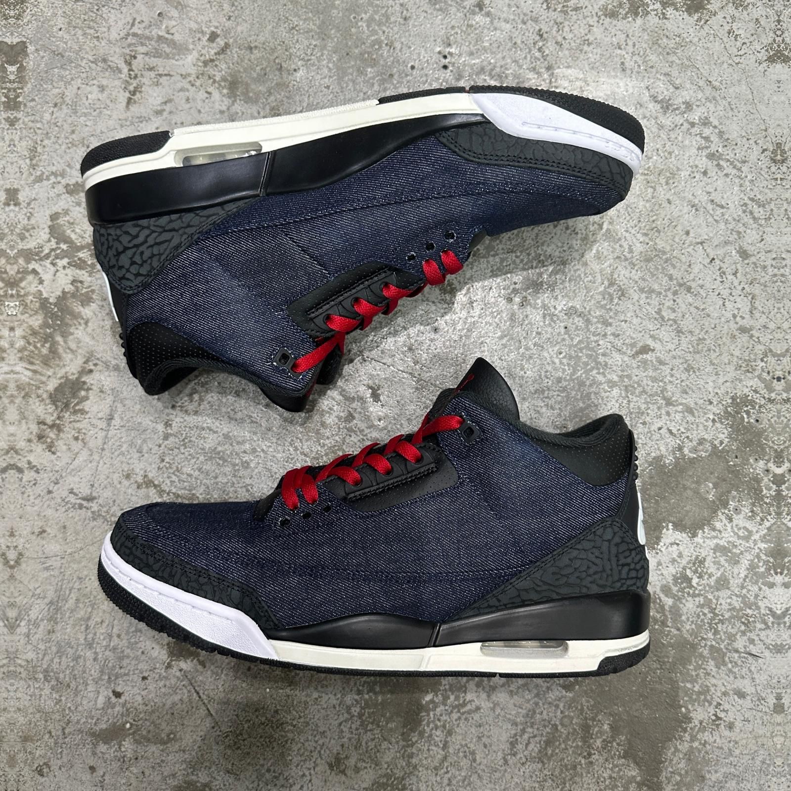 NIKE LEVI