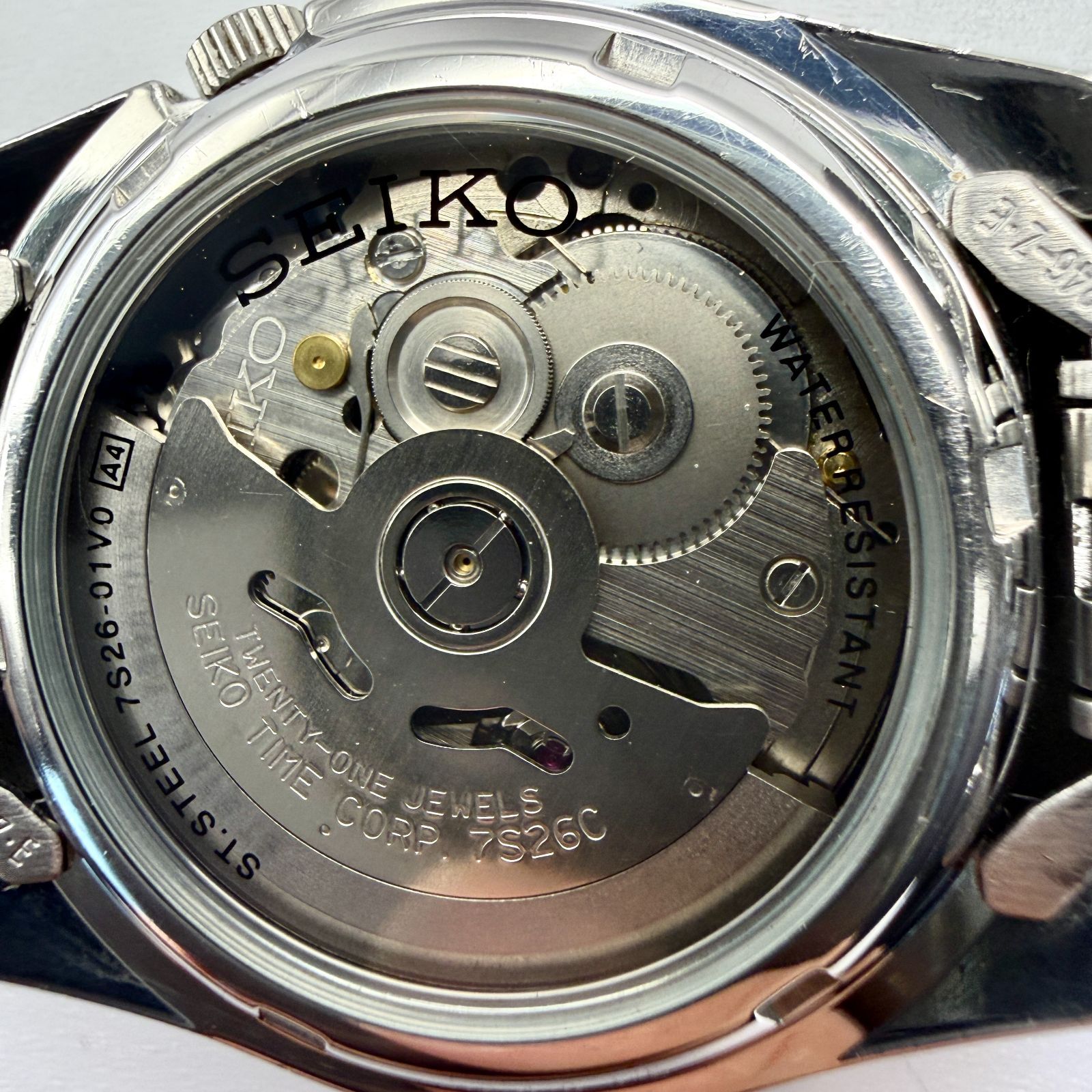  稼働品 SEIKO セイコー 5 ファイブ 7S26-01V0 自動巻 オートマチック デイデイト 裏スケルトン 21石 メンズ ビジネス 通勤 仕事 スーツ フォーマル お洒落 社会人 大人 プレゼント ヴィンテージ シンプル 定番 春 記念日 A040 ブラック系 自動巻き時計 腕時計(アナログ)