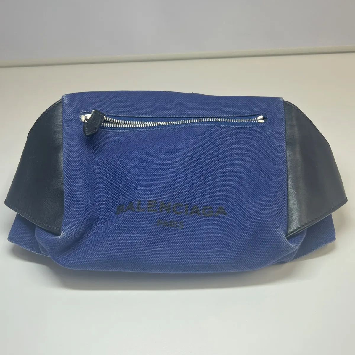 BALENCIAGA バレンシアガ ウエストバッグ - メルカリ