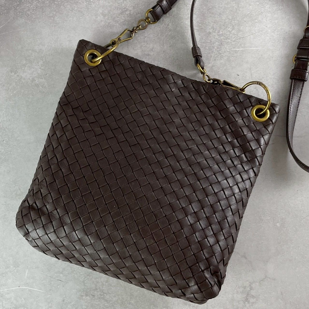 美品 BOTTEGA VENETA ボッテガヴェネタ イントレチャート ショルダー 