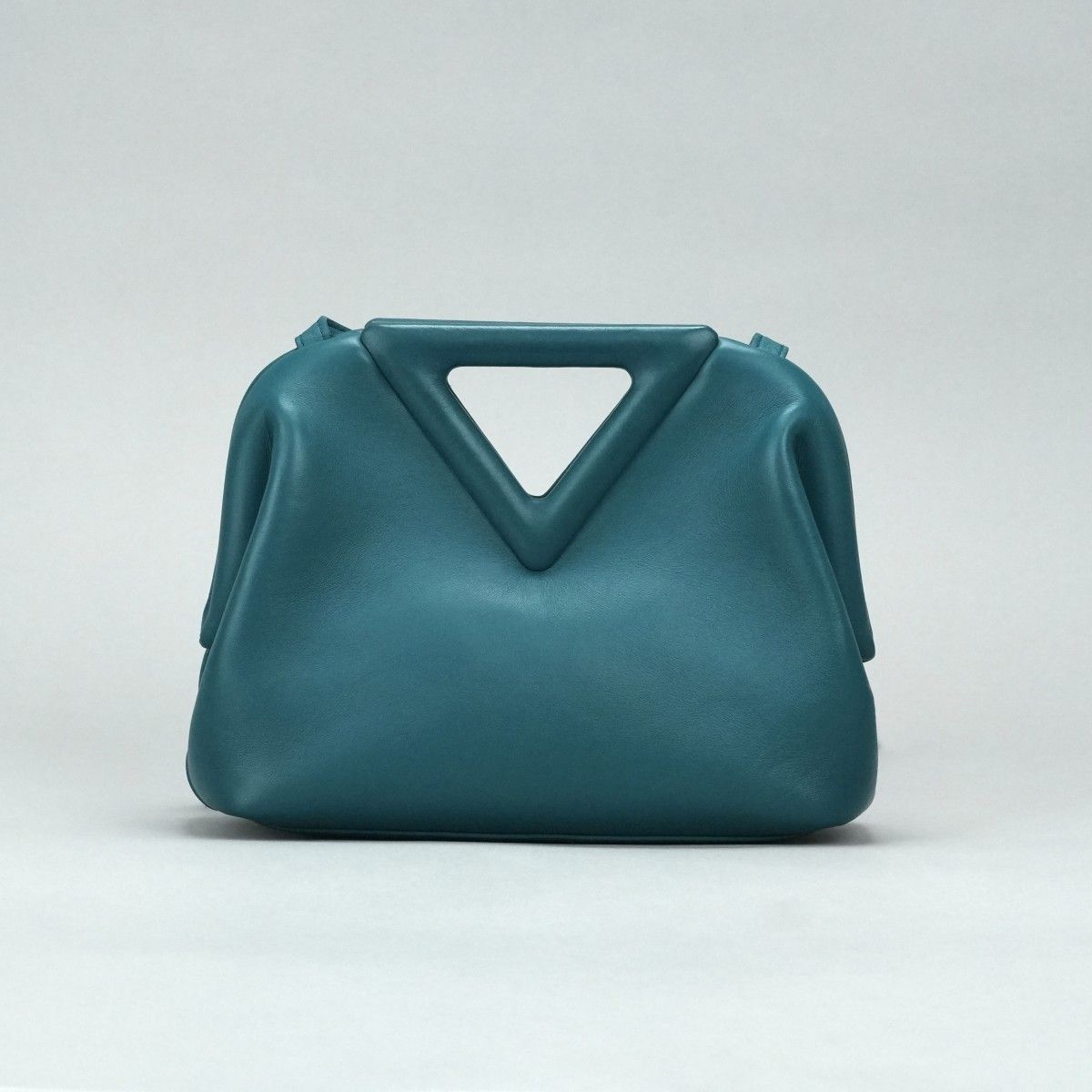 ボッテガヴェネタ BOTTEGAVENETA トライアングル ポイント ボッテガヴェネタ BOTTEGAVENETA トライアングル ポイント