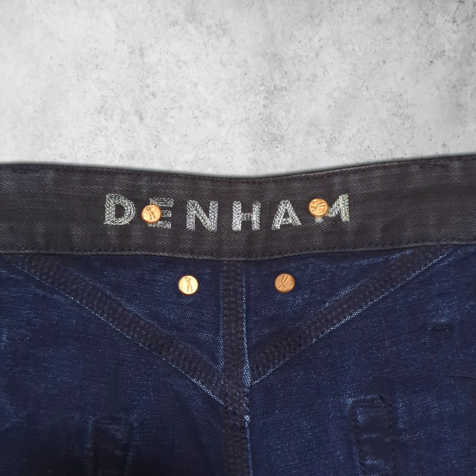 DENHAM デンハム クロスバック キャロットフィット 立体裁断 デニム 