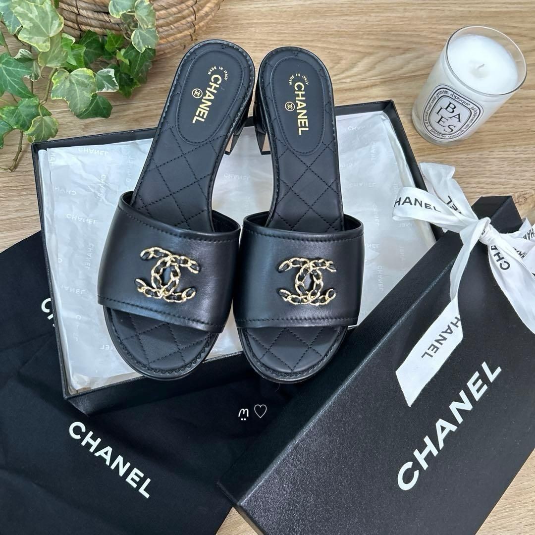 新品 CHANELシャネル チェーンココマークマトラッセサンダル36.5 新品 CHANELシャネル チェーンココマークマトラッセサンダル36.5
